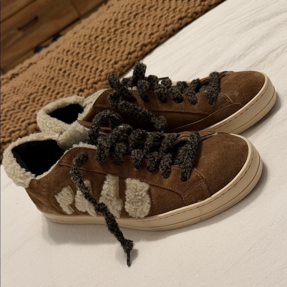 P448 Slavia Sneakers